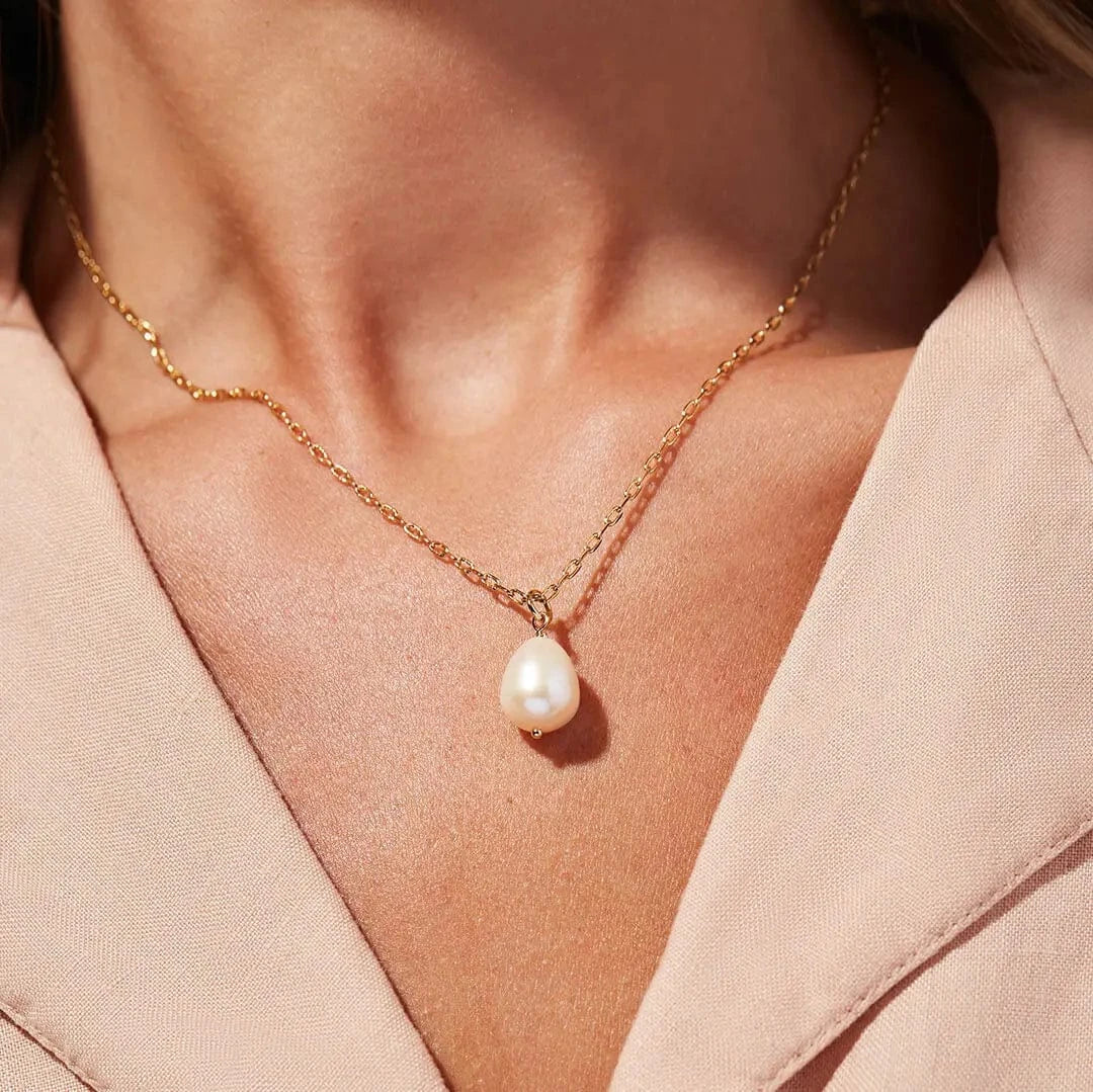 17 inches / JDN20386 Elegant Single Pearl Jewelry Stainless Steel Necklace 18K Gold Plated Clavicle Chain Pearl Pendant Necklaces For Women