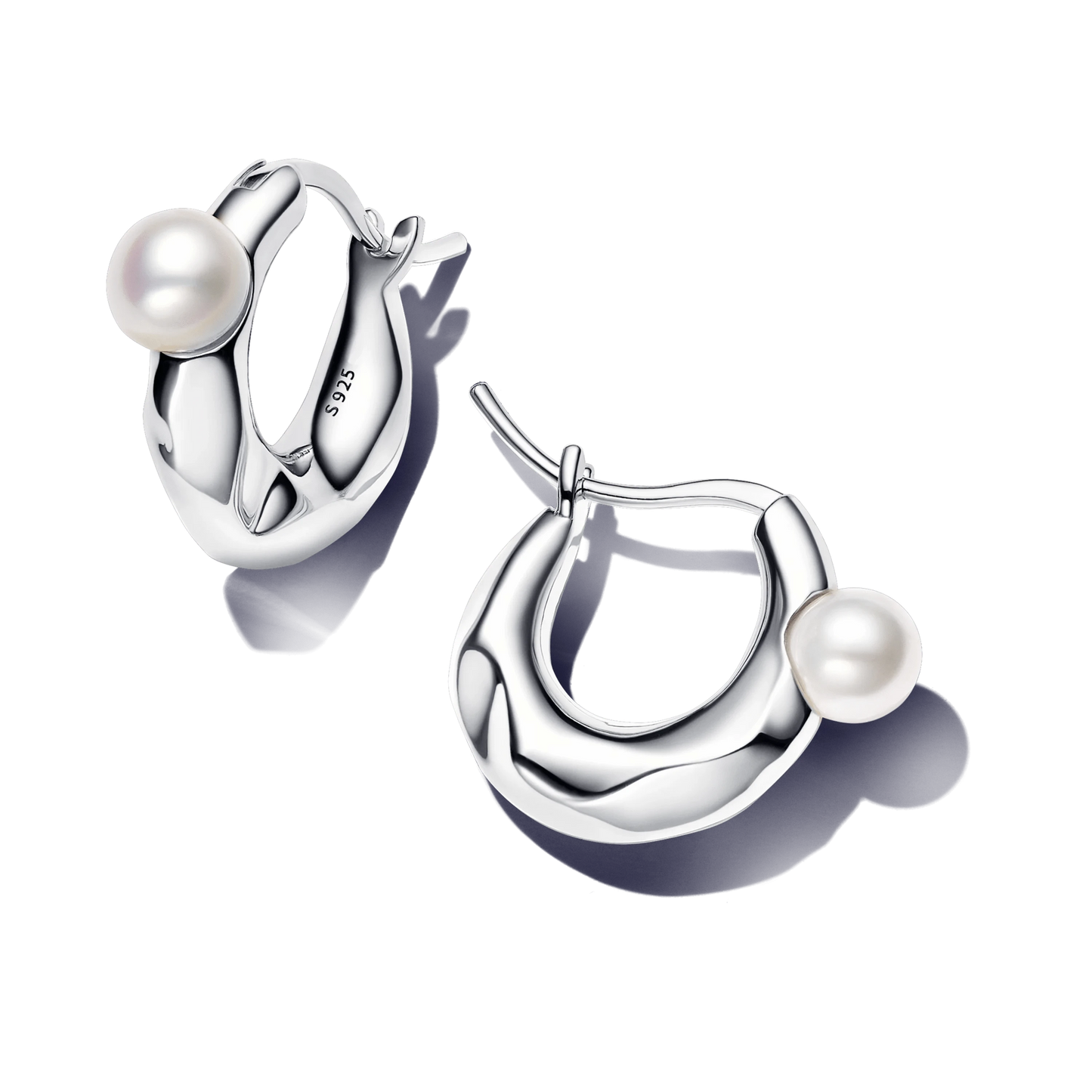 18 Wholesale high-quality sterling silver 925 earrings series trend charm suitable for jewelry making.