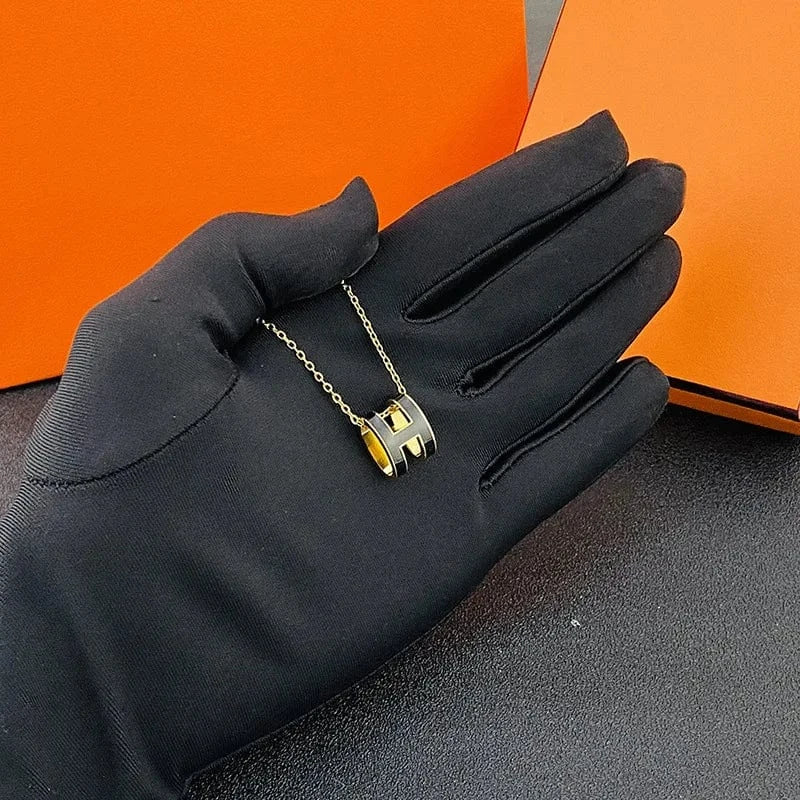 18inches / Gold+Black Wholesale Newest 2022 Trendy Gold initial H Letter Titanium Steel Pendant Necklace Female Fashion Stainless Steel Jewelry