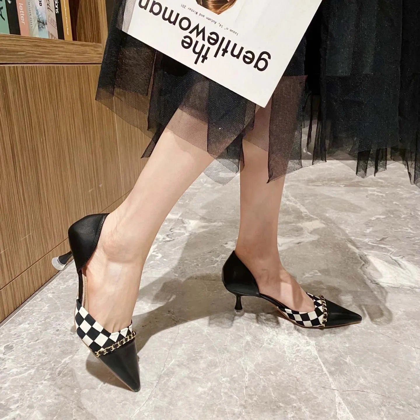 2022 New Female French Minority High Heel Stilettos Shallow Color Matching Mid Heel Sandals for Women