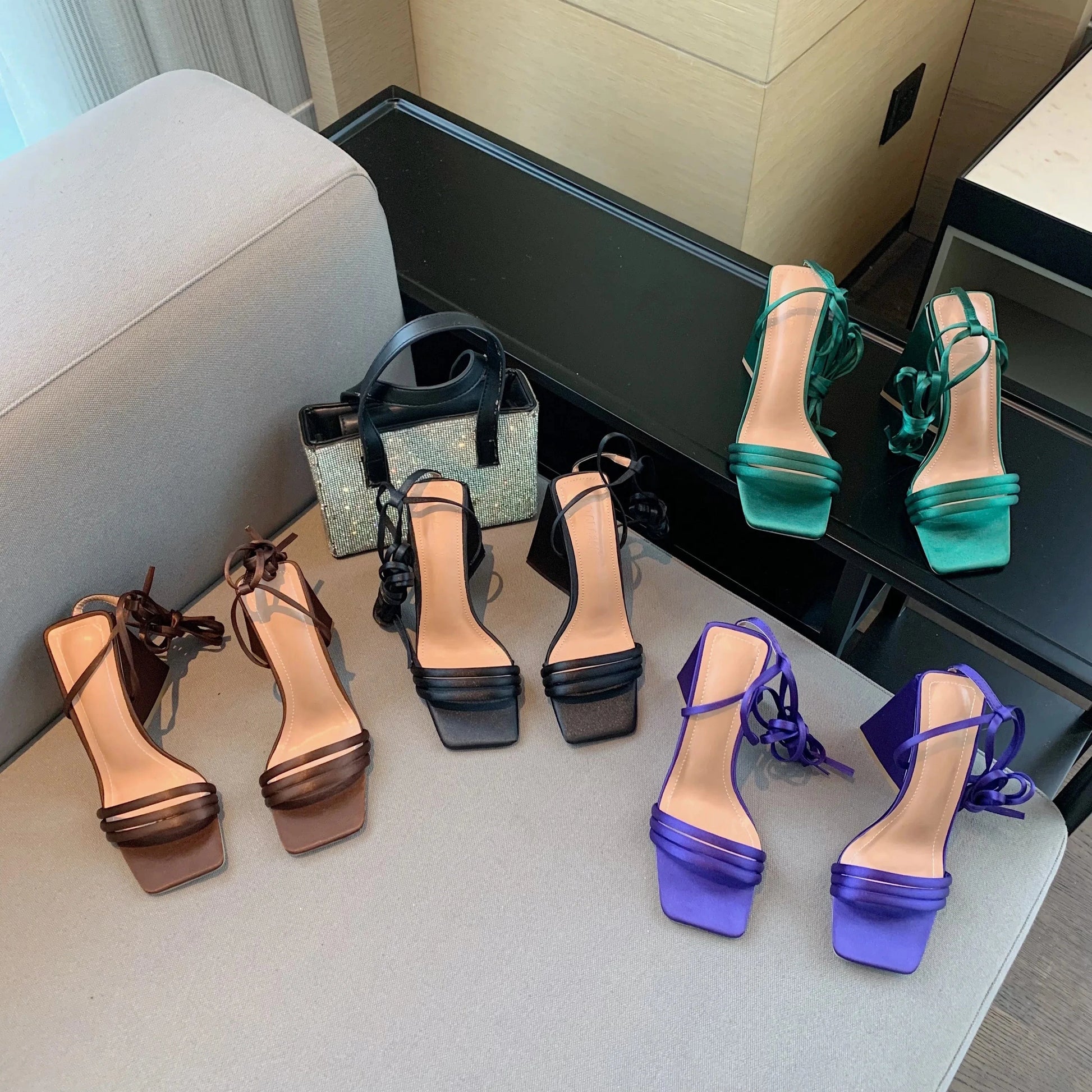 2022 summer new women's shoes triangle chunky high heels 35-42 yards cross strap sandals women