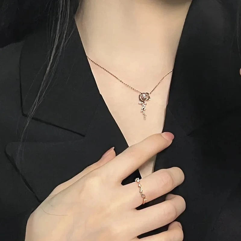 2023 Eternal Rose With Necklace French Retro Dainty Flower Necklace Fashion  Simple Diamond Necklace Jewelry