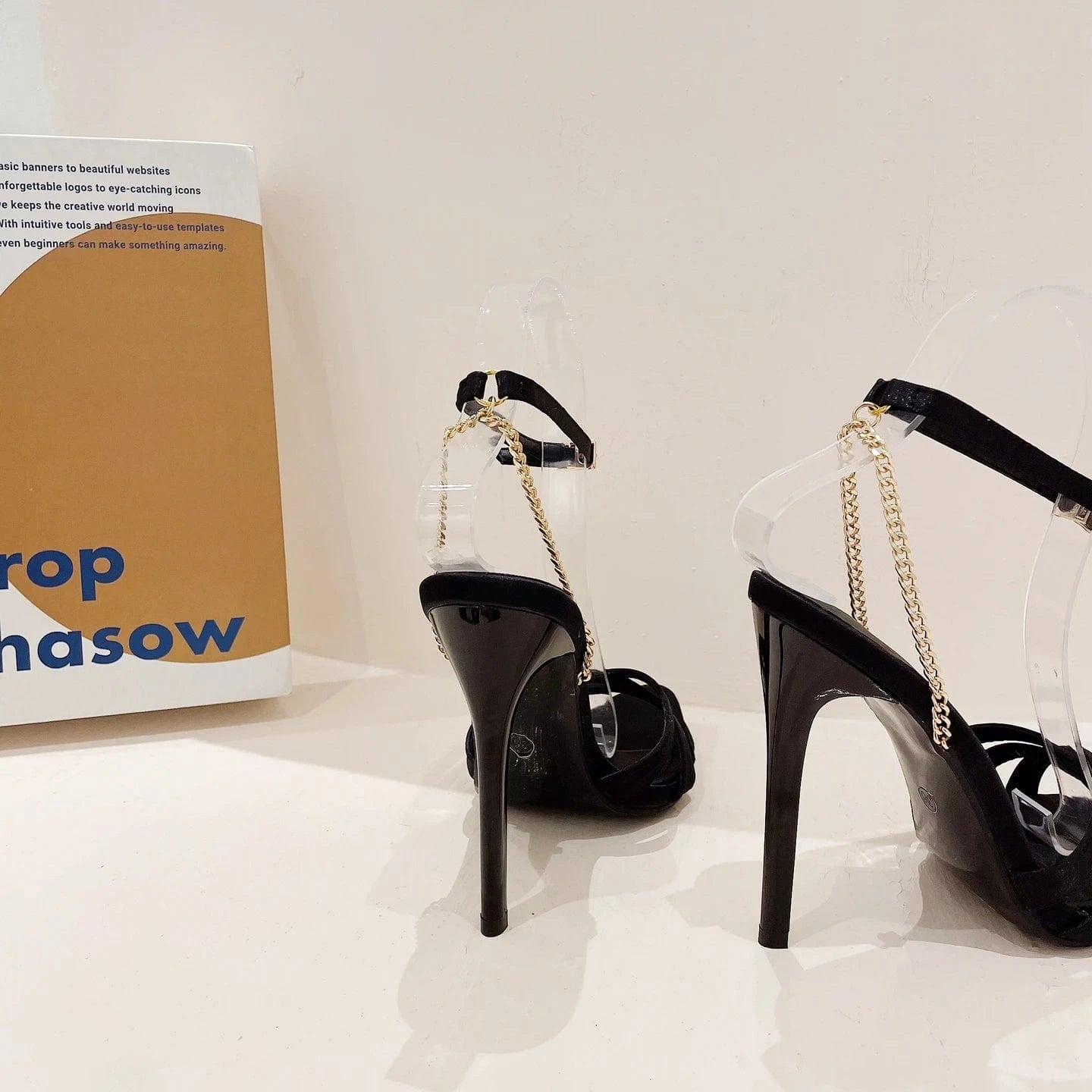 2023 New Thin High Heel Metal Chain Decoration Black High Heel Sandals 42