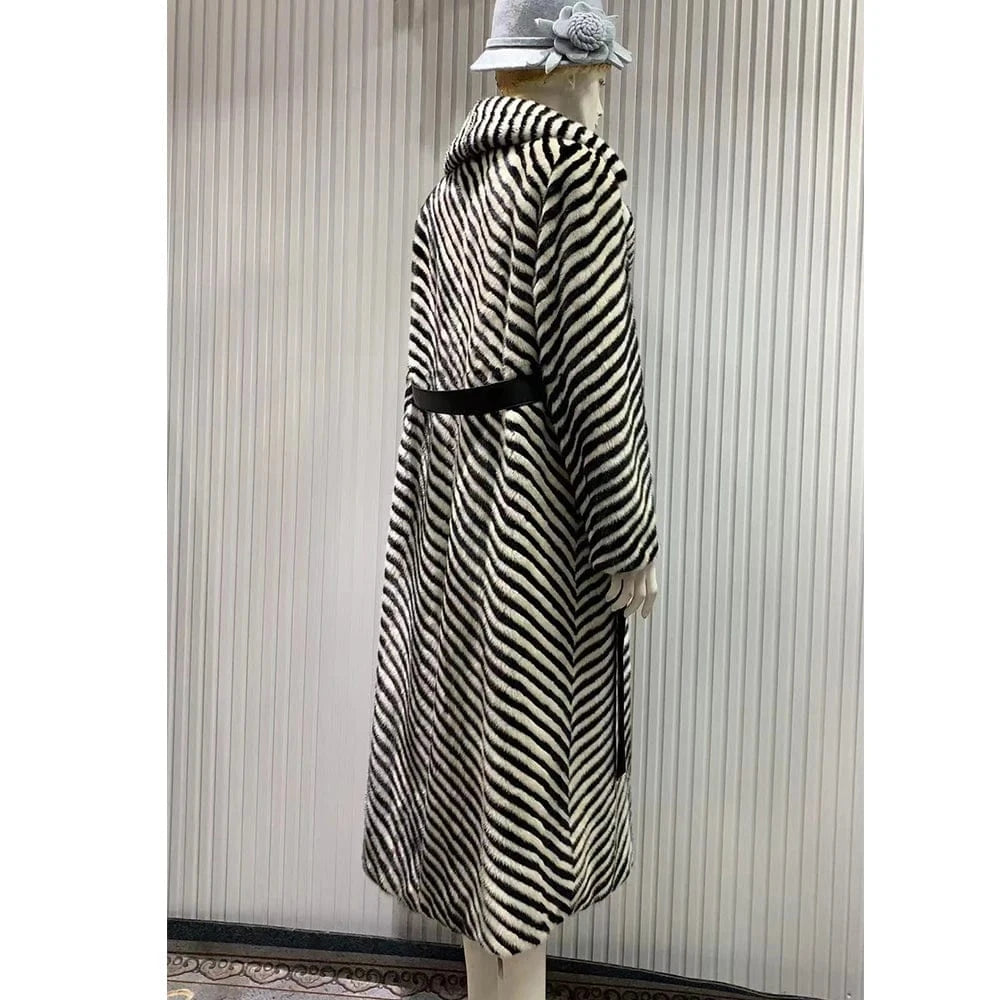 2023 women winter extra longer coat mink fur led out style black color with white turn down mink fur collar ladies mink jacket