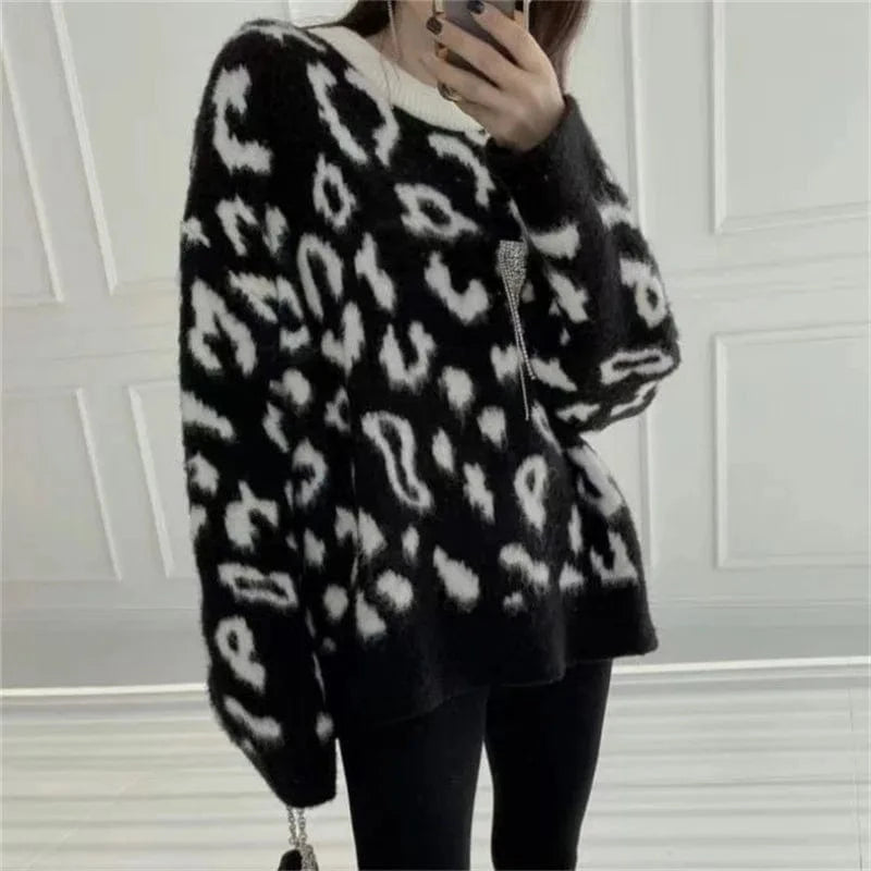 2024 Autumn high-quality best-selling fashion women's crew-neck striped long-sleeve leopard jacquard knit sweater