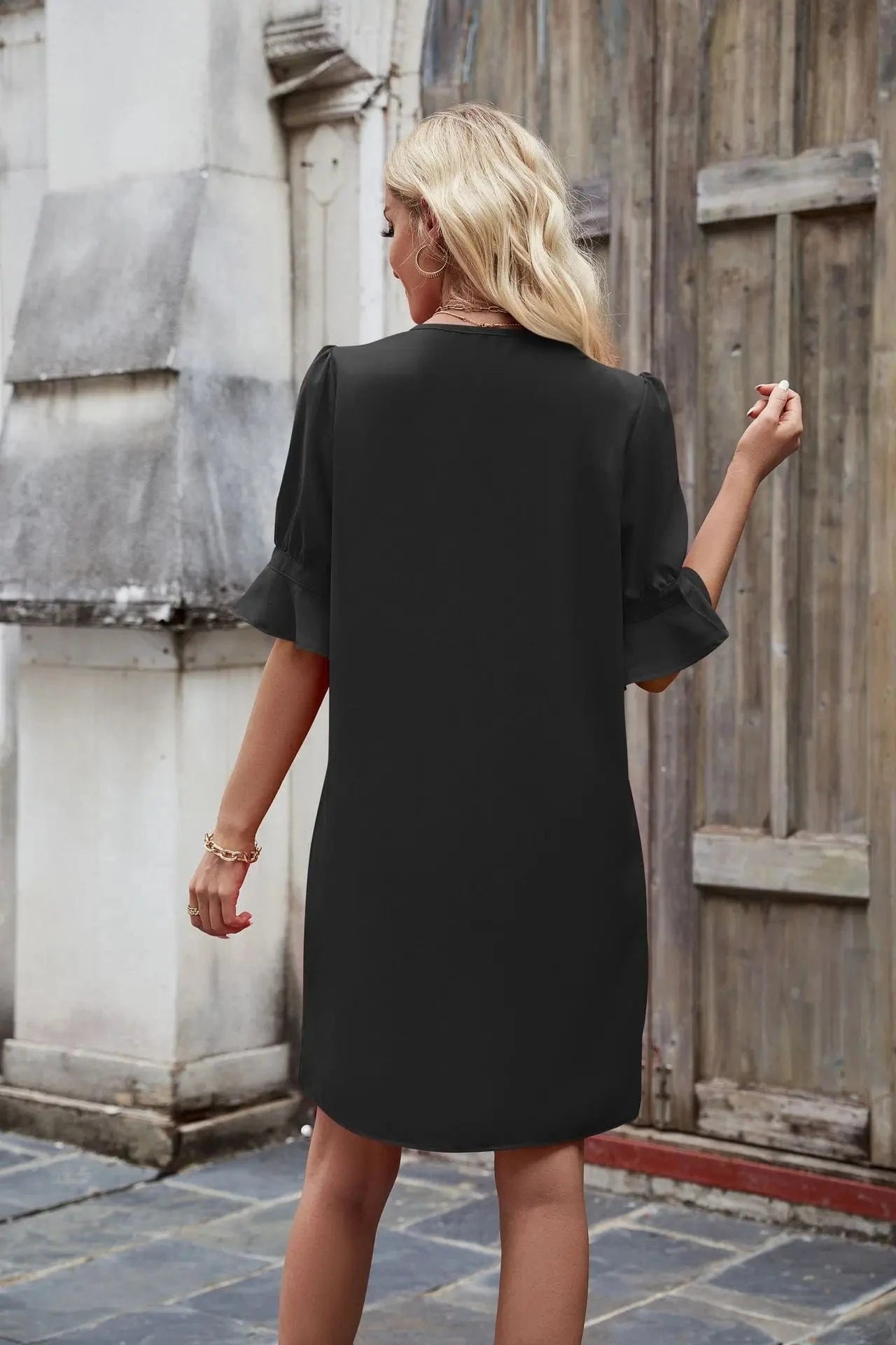 2024 Europe and the United States summer new solid color V-neck  lace loose pleated five-quarter sleeve dress women