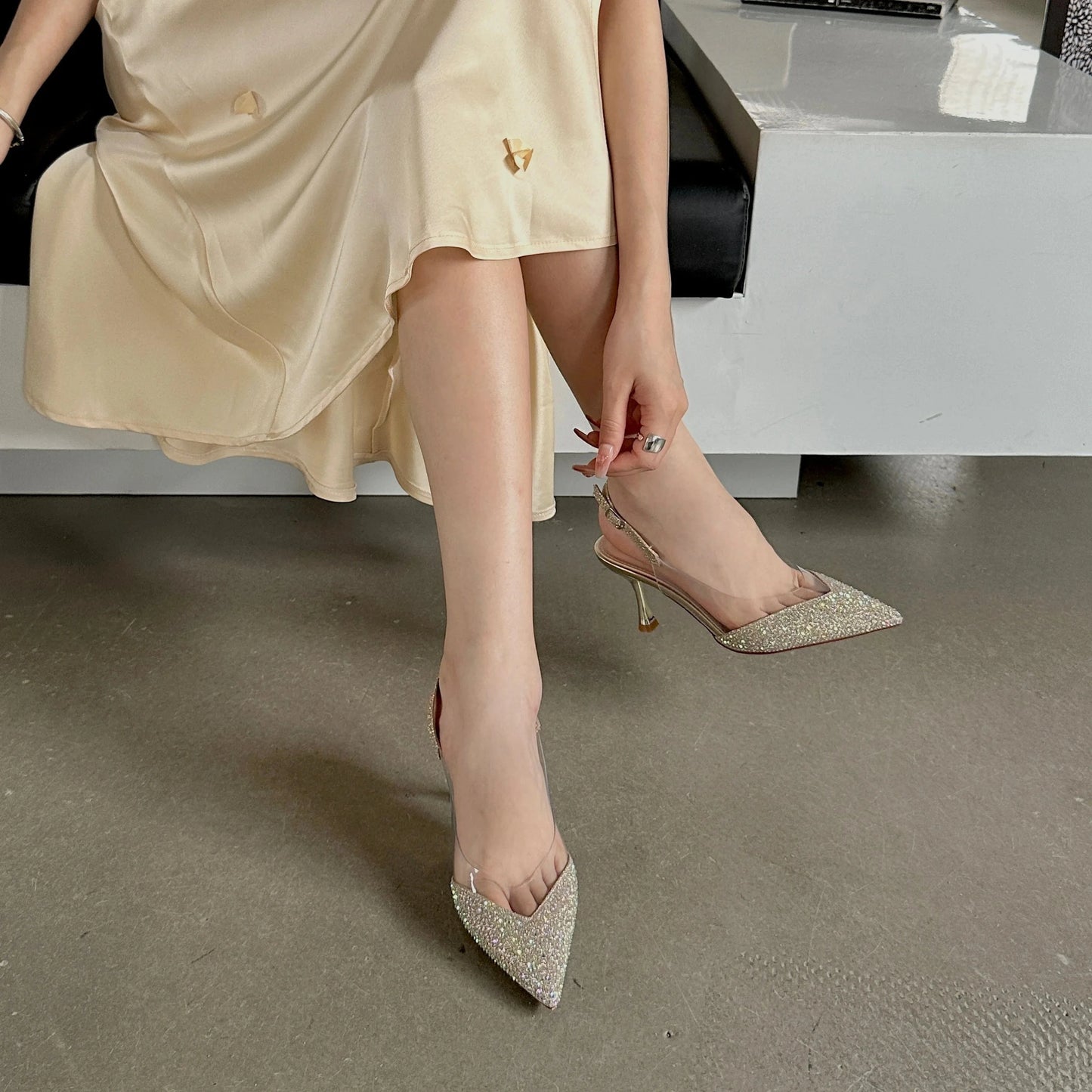 2024 fashion new summer pointed sexy small heel high heels rhinestone glass glue 8.5cm thin heel single shoes