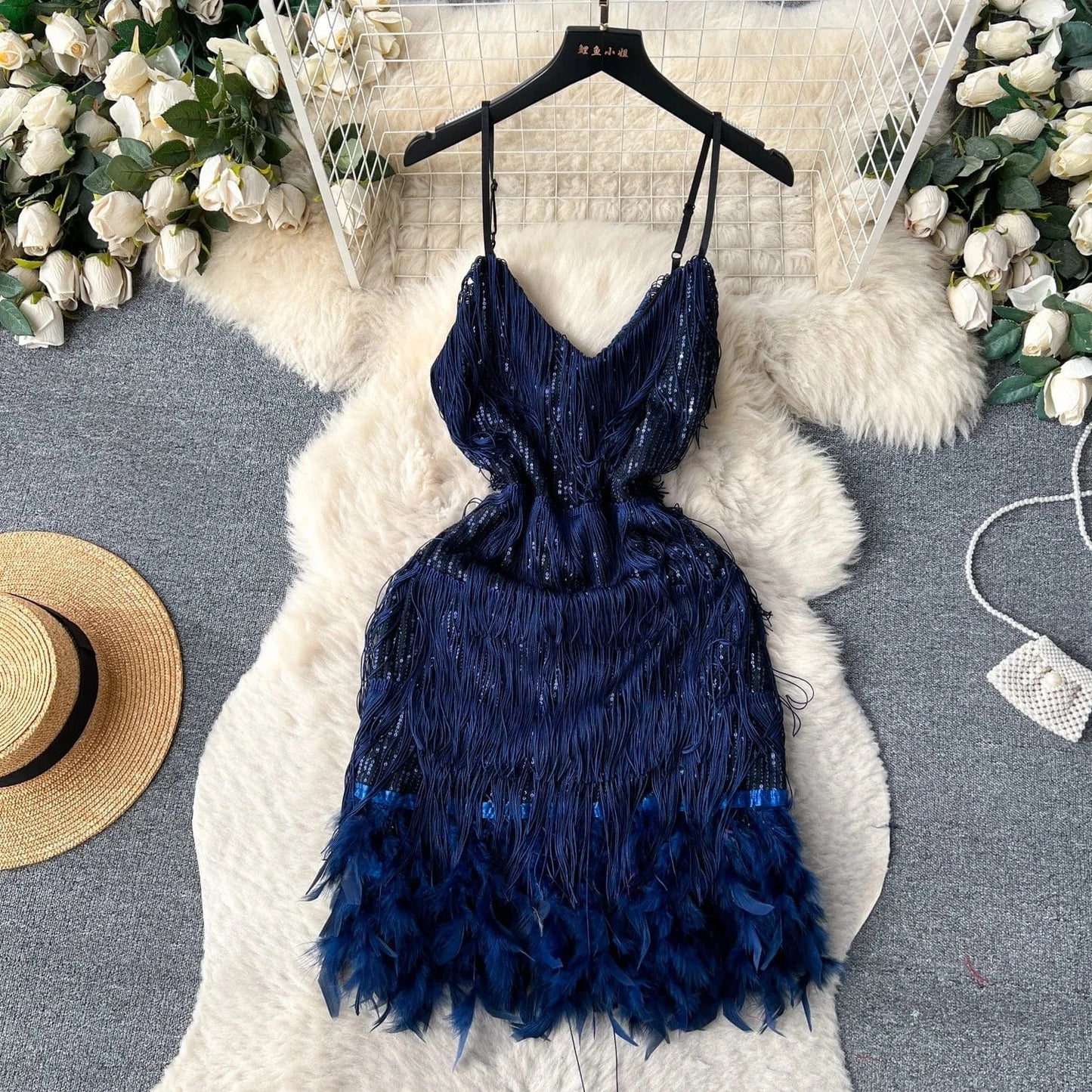 2024 Feather Splicing Sequins Women's High-end Dresses Sexy Backless Waisted Halter Tassel Short Dresses