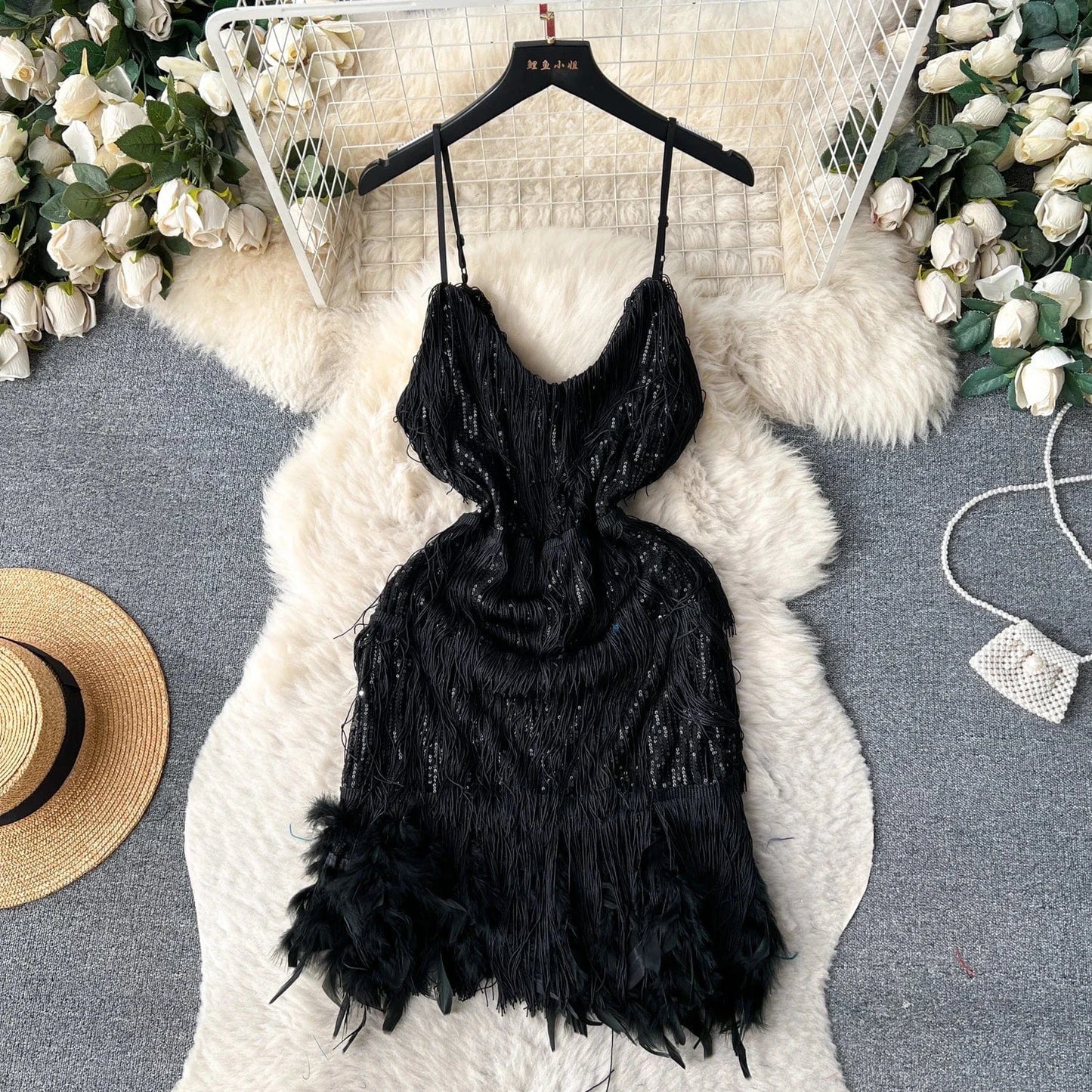 2024 Feather Splicing Sequins Women's High-end Dresses Sexy Backless Waisted Halter Tassel Short Dresses