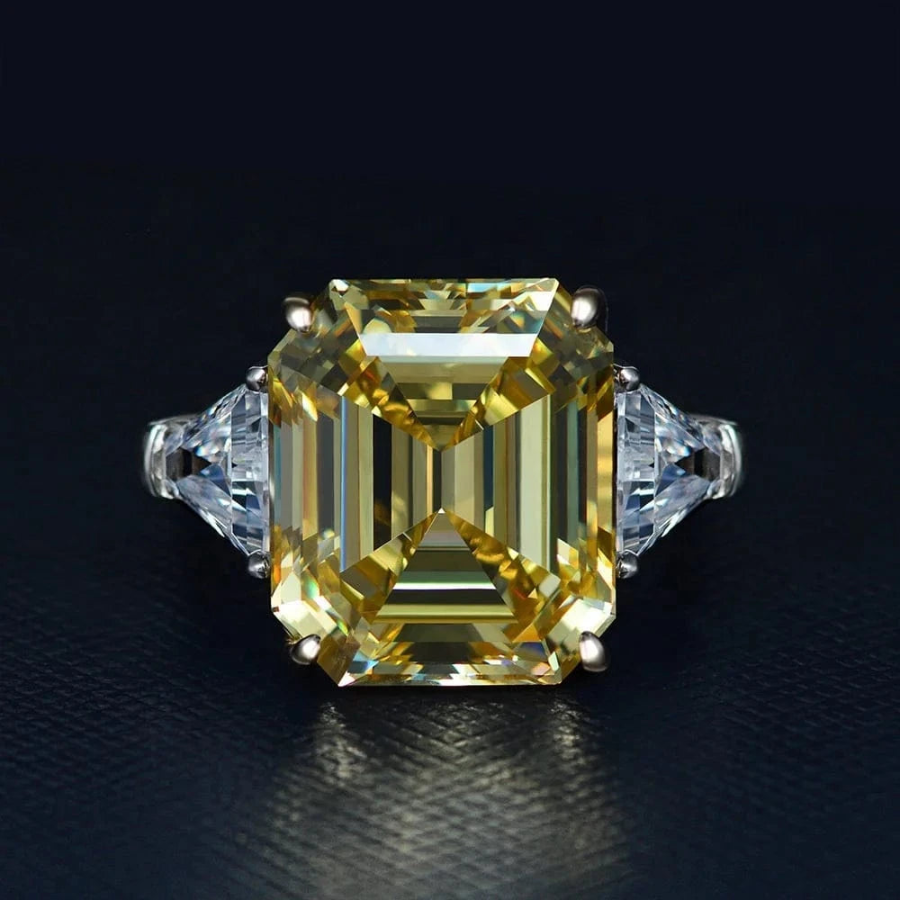 2024 High-end Emerald Cutting Gorgeous Rectangular CZ Diamond Women White Diamond Wedding gemstone rings 925 sterling silver