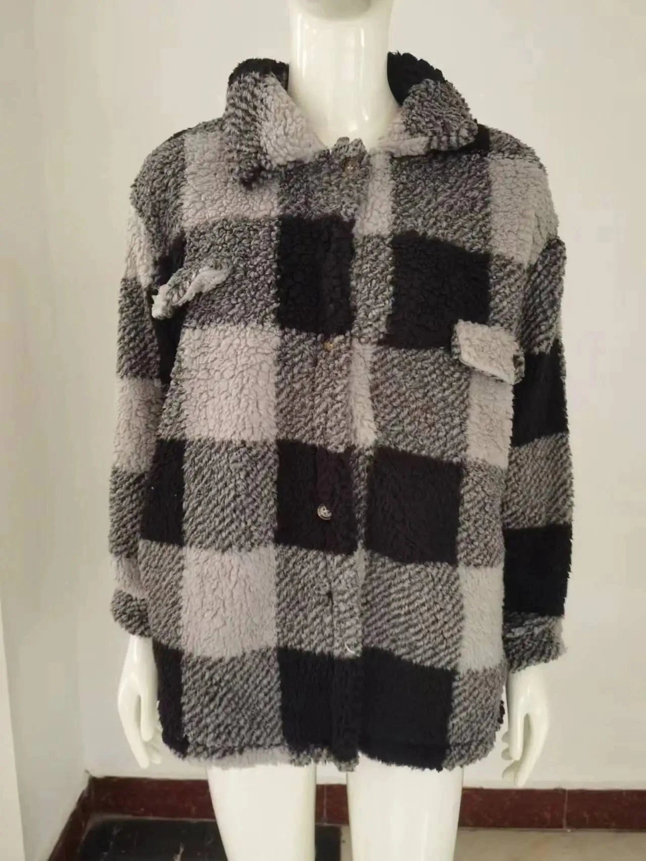 2024 Hot Design Autumn Women's New Fashion Loose Casual Pocket Plaid Lamb Fleece Jacket Button Plush Comfortable Versatile Coat
