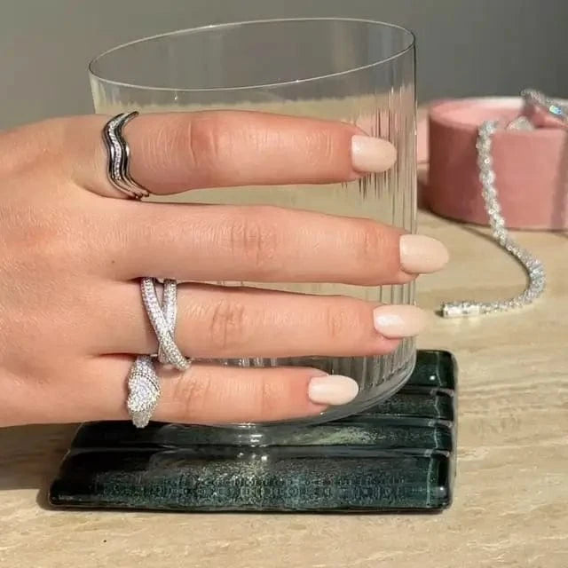 2024 New Arrival Bling Rhodium Plated Open Size Fashion Women Jewelry Paved 5A CZ Heart Water Drop Diamond Pinky Finger Ring