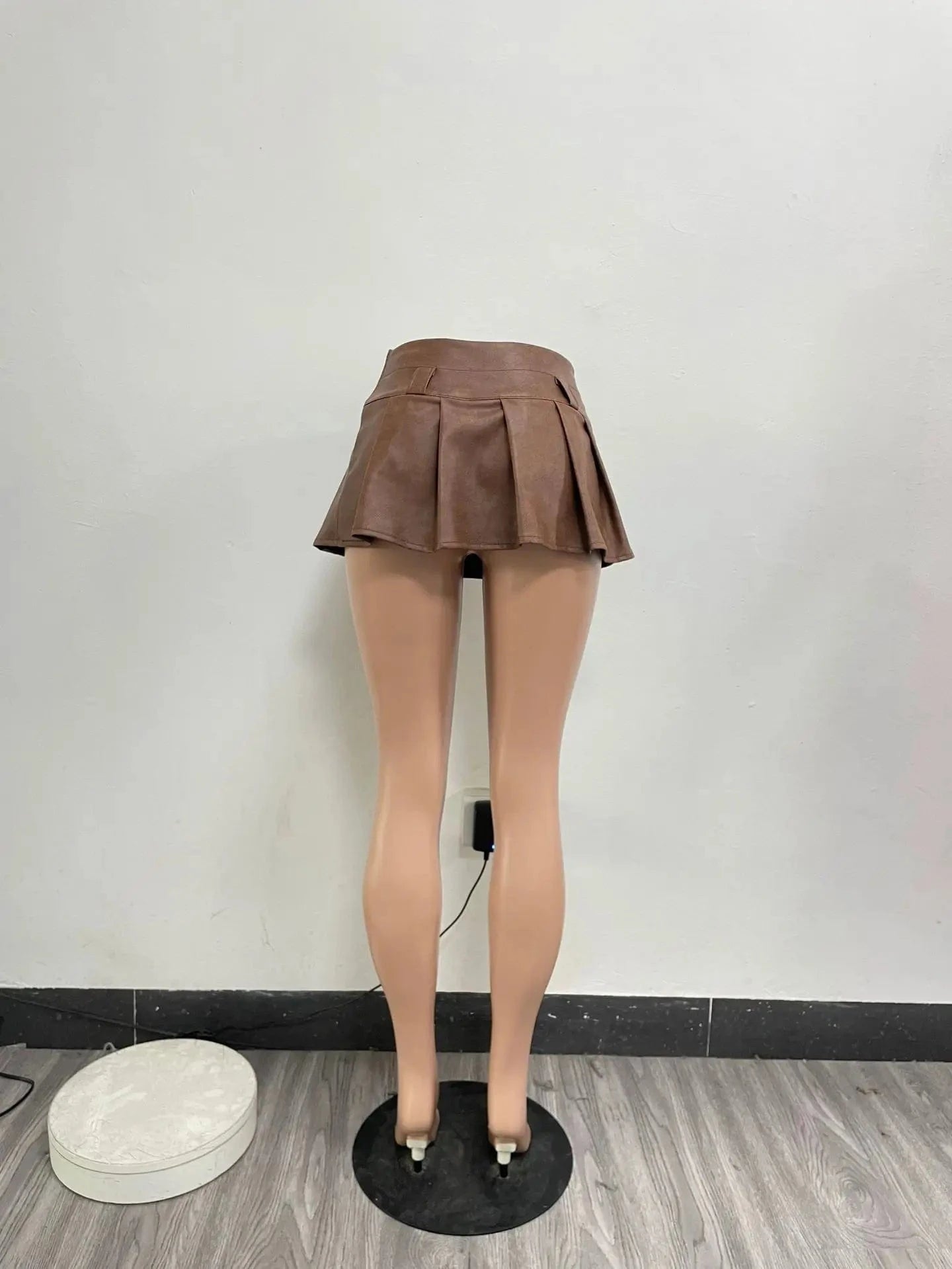 2024 New arrivals S-2XL fashion trendy boutique pu leather pleated mini womens skirts
