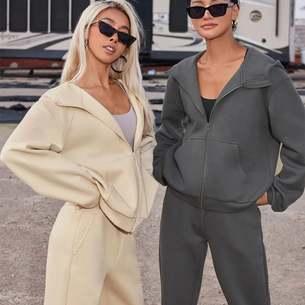 2024 new autumn and winter women's solid color hooded long-sleeved foot set sports two-piece set