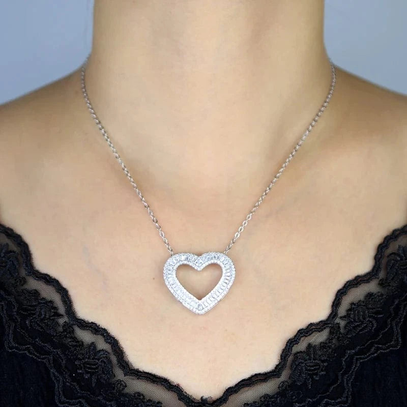 2024 New Design.3 Color Iced Out Bling Women Valentine Day Gift Jewelry Infinity Hollow Out Double Layer Heart Charm Necklace