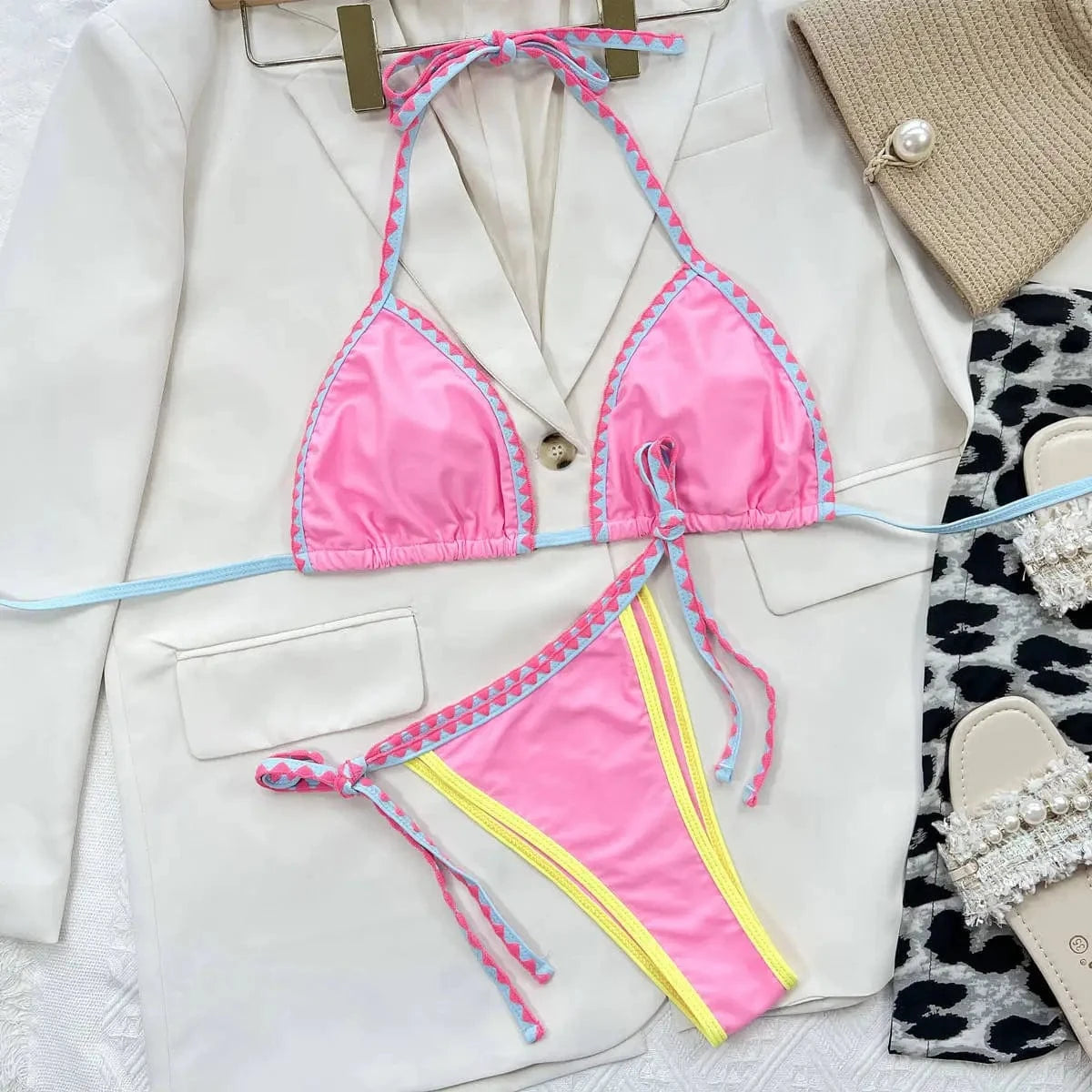 2024 New design girl bikini hollow out gradient sexy thong swimsuit bandage bathing suit