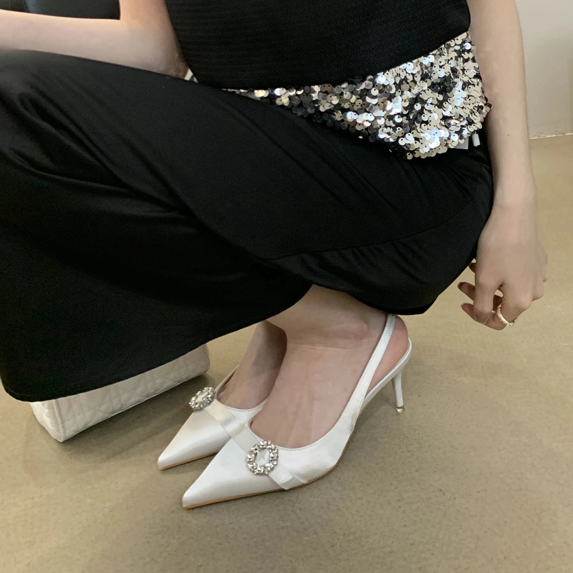 2024 New French pointed rear empty shoes women's spring and summer Baotou elegant women's shoes
