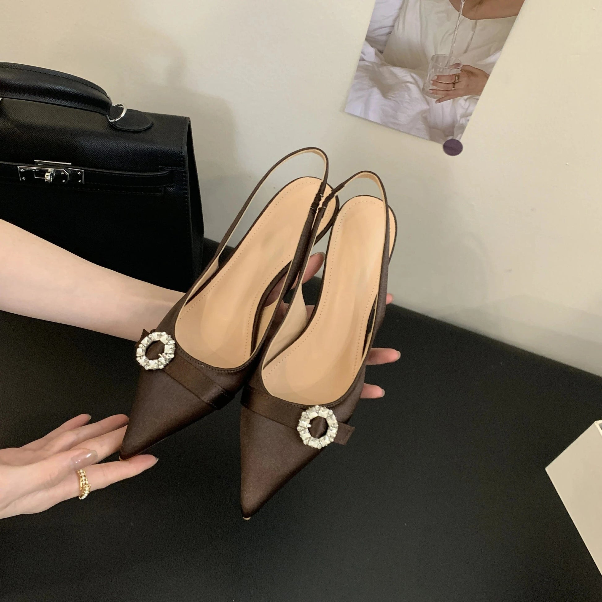 2024 New French pointed rear empty shoes women's spring and summer Baotou elegant women's shoes