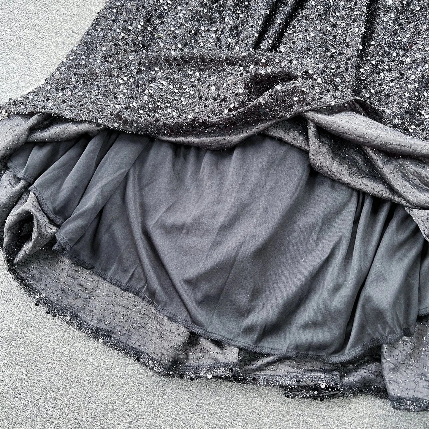 2024 New High -quality Hot -selling Sexy V -neck Backbone Slim Sequin Dresses Women Lady Elegant Party Evening