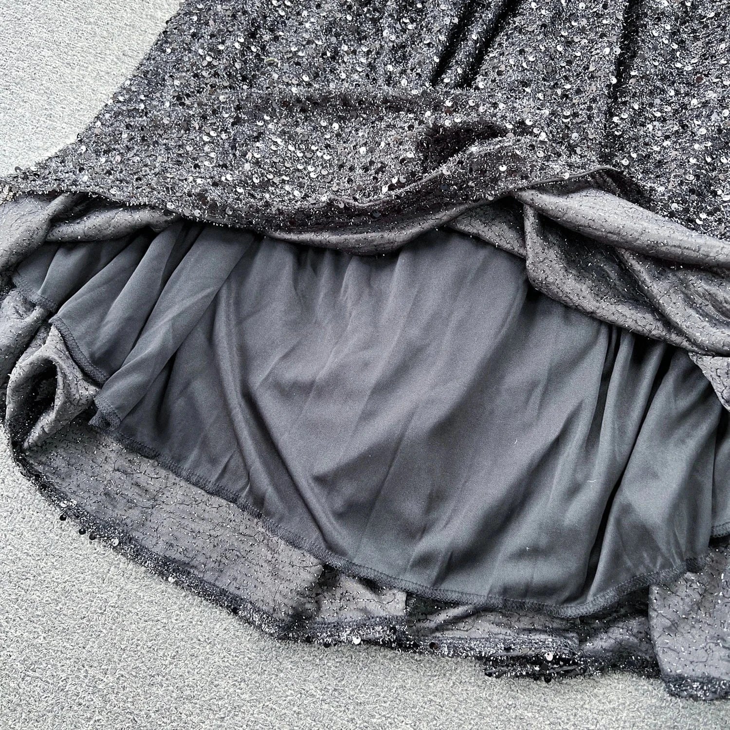 2024 New High -quality Hot -selling Sexy V -neck Backbone Slim Sequin Dresses Women Lady Elegant Party Evening