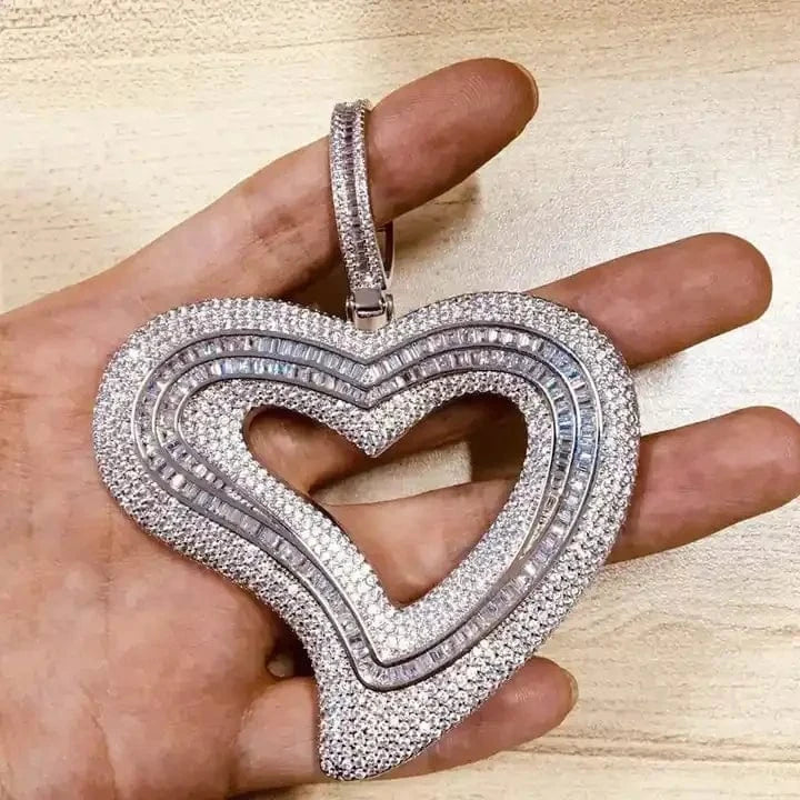 2024 New Iced Out Bling 5a CZ Valentine's Day Gift Jewelry Luxury Girlfriend Gift Cuban Chain Big Size Heart Pendant  Necklace