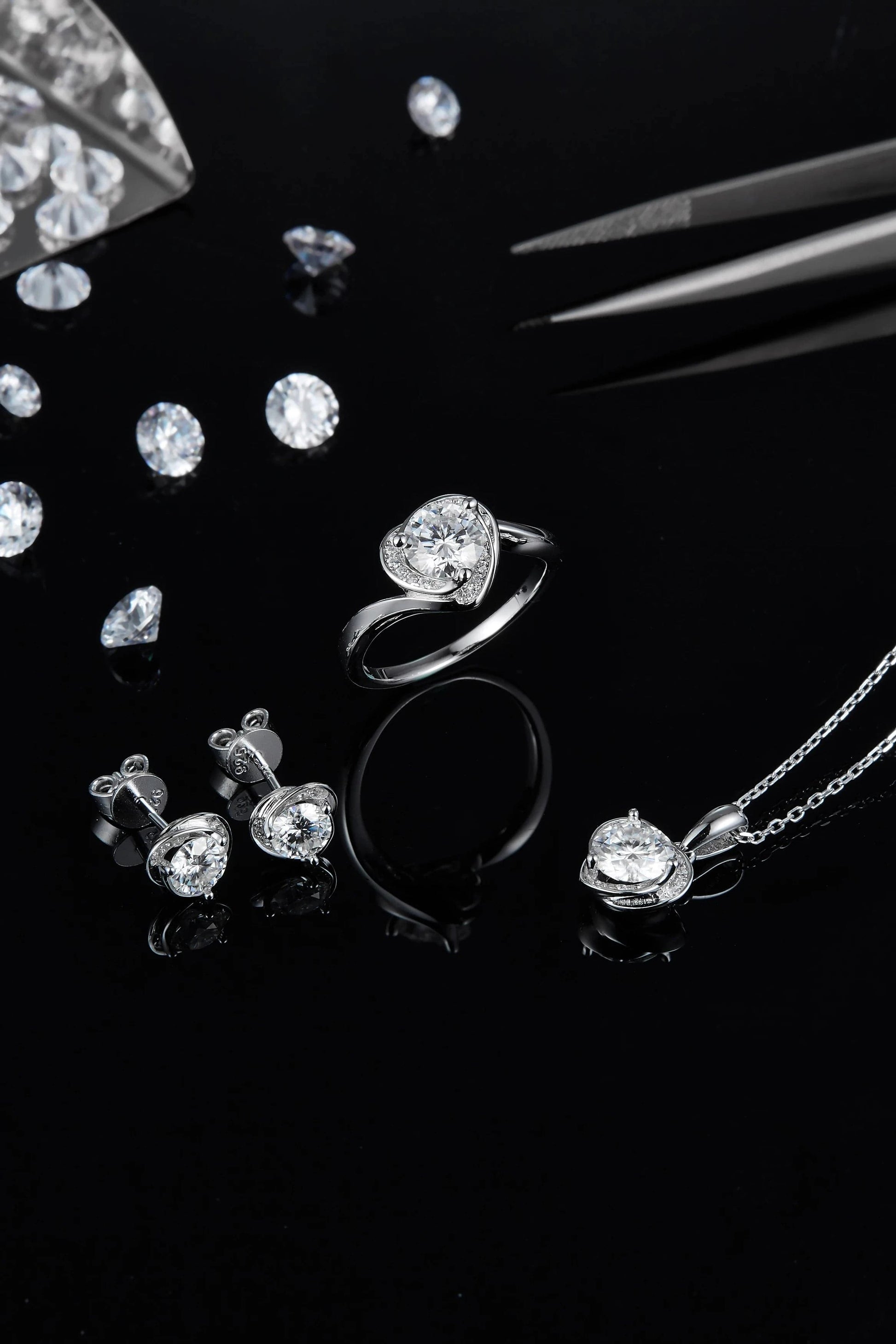2024 New Style S925 Sterling Silver Heart Shape D VVS Pure Moissanite Diamond Wedding Necklace Stud Earring Jewelry Sets For Ladies