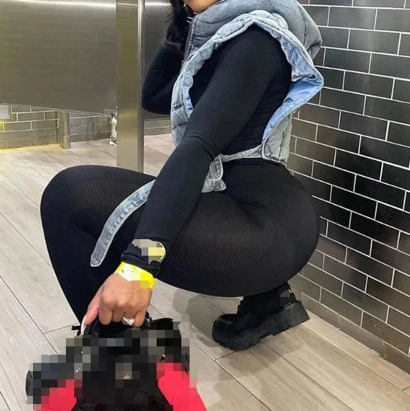 2024 New Winter Fashion Wash Denim Short Vest Cotton-Padded Waistcoat Womens Sleeveless Hooded Cargo Vest