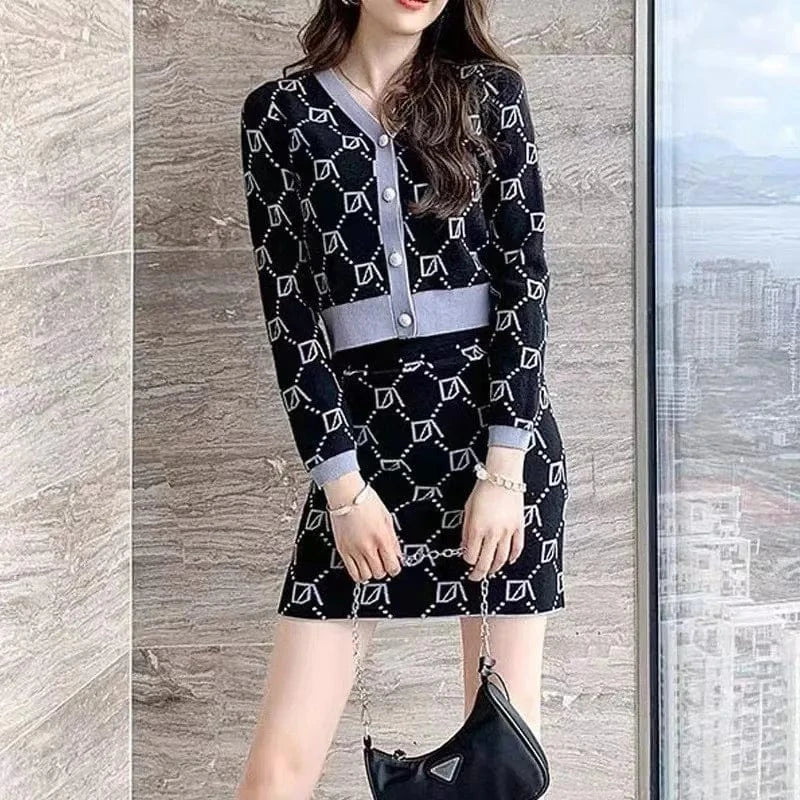 2024 Spring and Autumn fashion women's high-quality sweet V-neck button design plaid knit sweater cardigan two-piece skirt