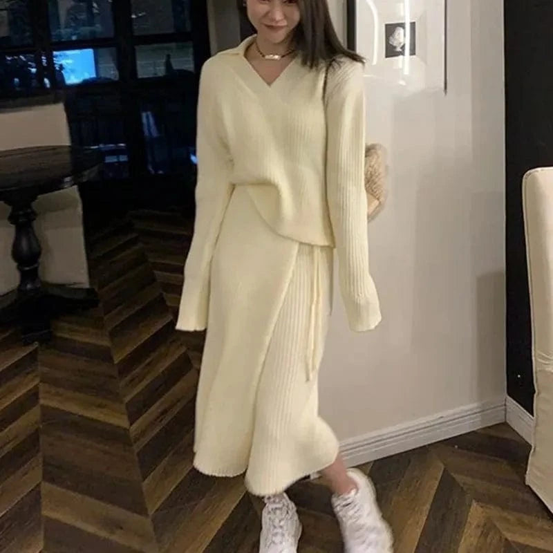 2024 Spring and autumn new arrival of high quality V-neck long sleeve loose solid color knit two-piece skirt