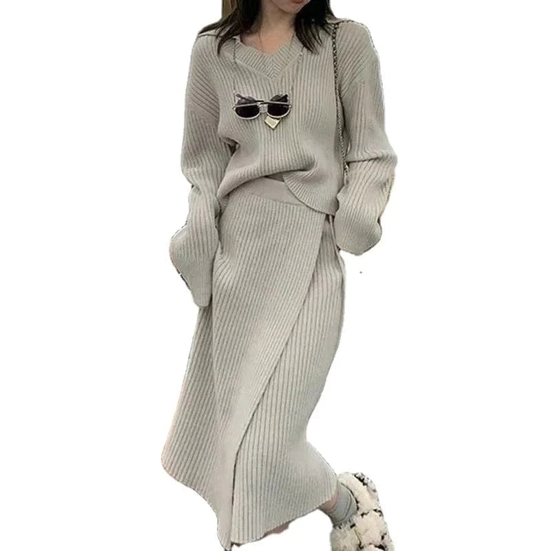 2024 Spring and autumn new arrival of high quality V-neck long sleeve loose solid color knit two-piece skirt