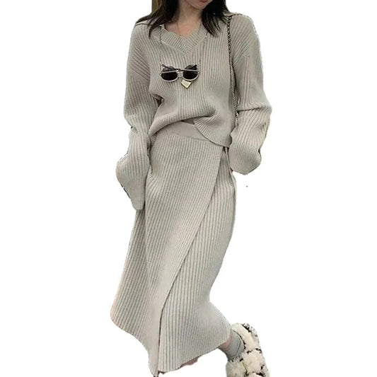 2024 Spring and autumn new arrival of high quality V-neck long sleeve loose solid color knit two-piece skirt