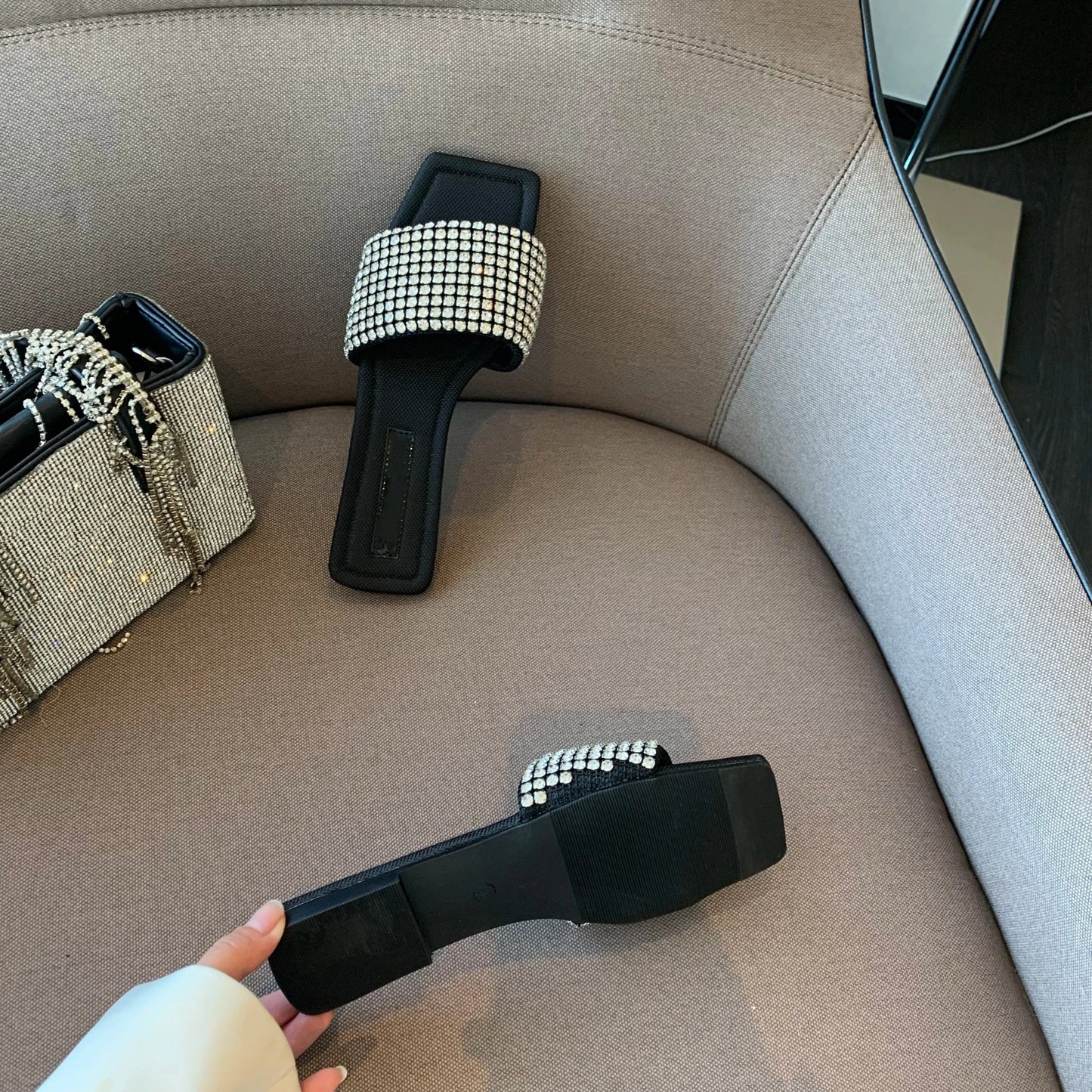 2024 spring and summer new slippers women's Rhinestone flat bottom women's sandals