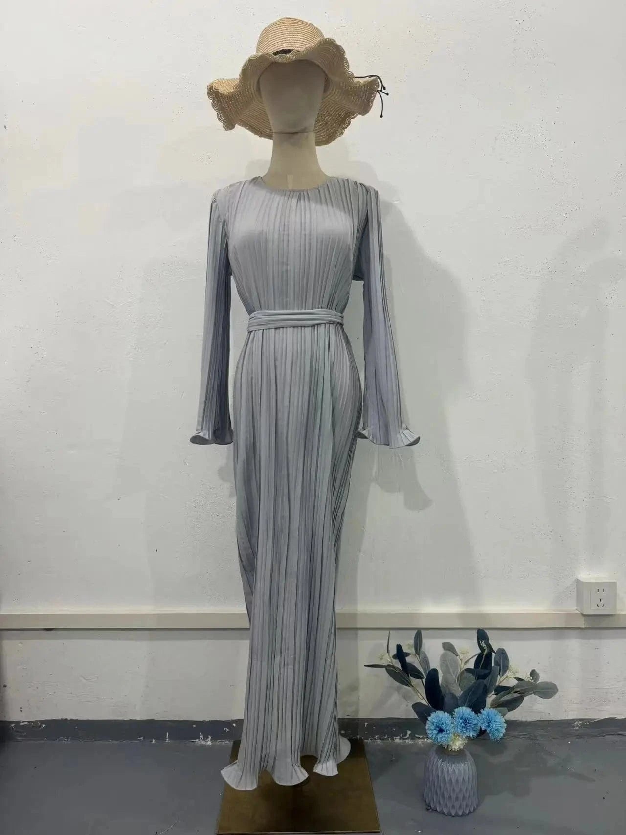 2024 Spring Autumn Women New Fashion Long Dress Women's Casual Solid Color Round Neck Dress Trumpet Sleeve Pleated Abaya Dress