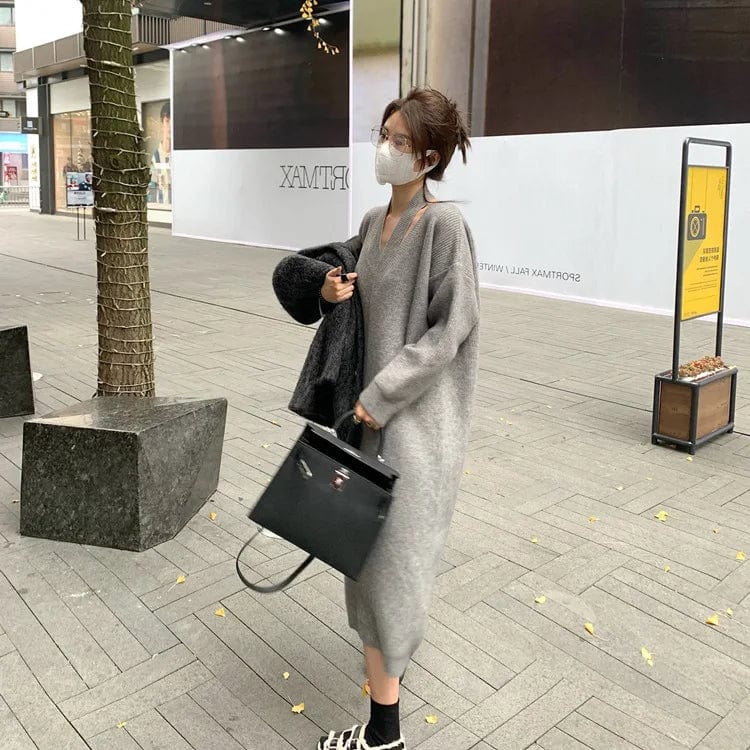 2024 Spring new arrival lady V- neck long sleeve loose fitting sweater dress halter sweater dress