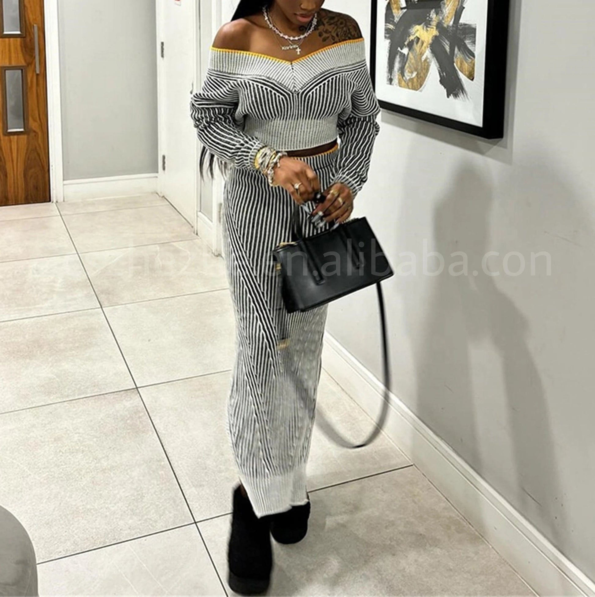 2024 Spring New Chic High Quality Sexy Off The Shoulder Long Sleeved Crop Top Matching Half Skirt Two-Piece Set