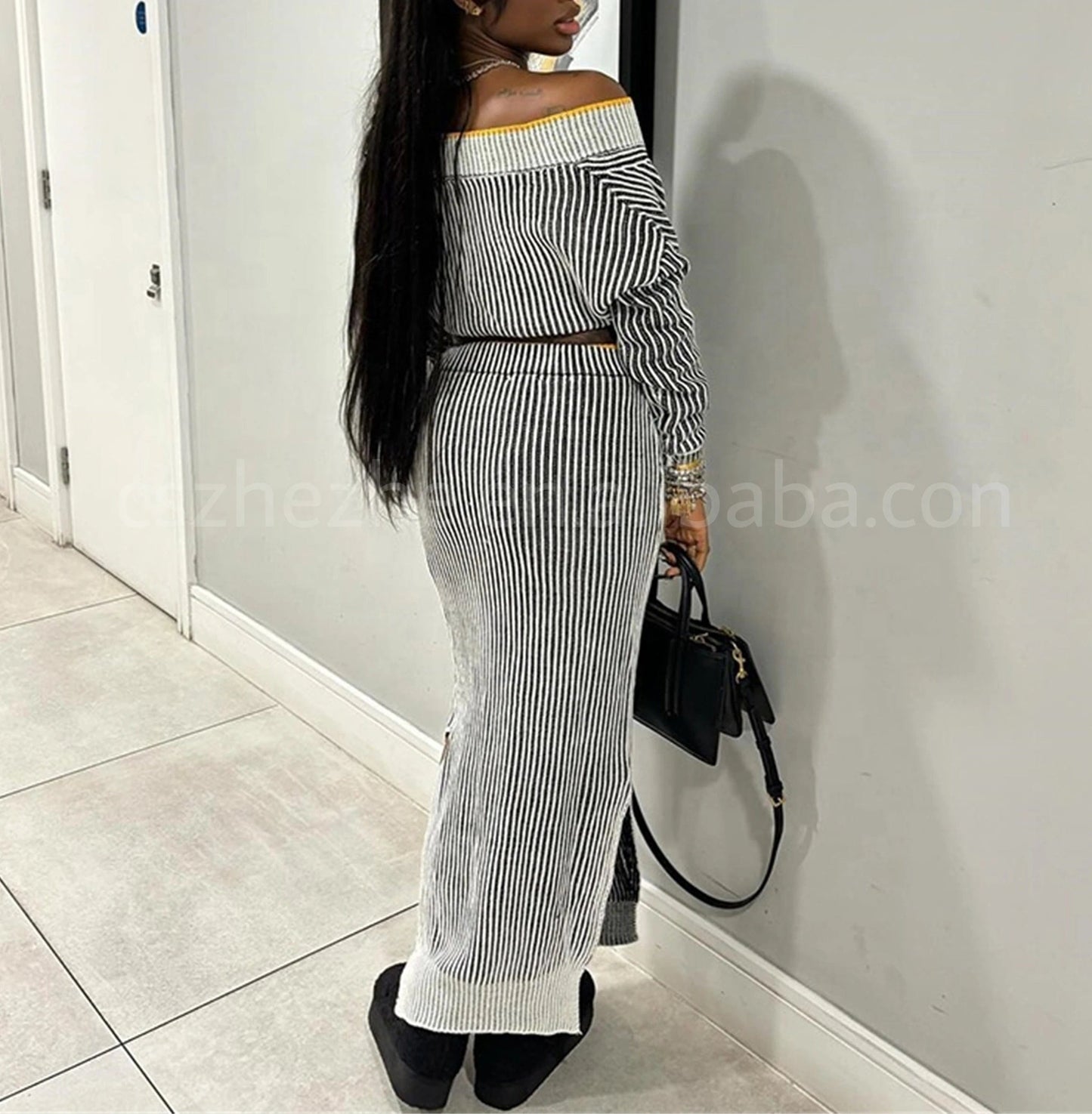 2024 Spring New Chic High Quality Sexy Off The Shoulder Long Sleeved Crop Top Matching Half Skirt Two-Piece Set
