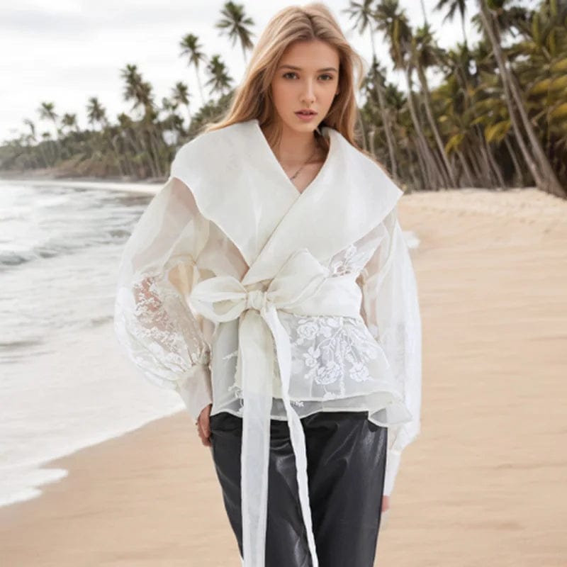 2024 spring new retro Royal style sexy suit collar bubble sleeve lace-up waist slimming shirt for women