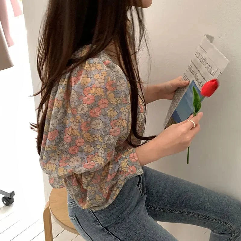 2024 Summer and Autumn New Casual Sweet Fragmented Flower Retro Square Neck Long sleeved Shirt Loose Chiffon Women's Top