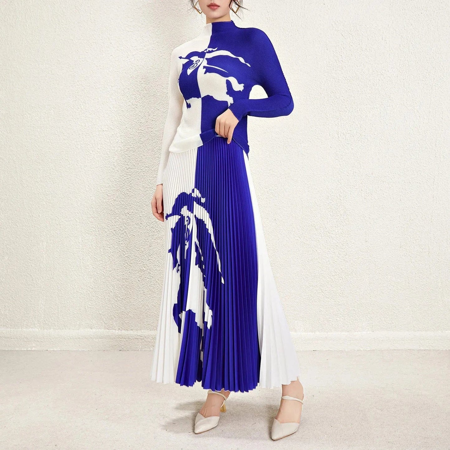 2024 Wholesale Pleated Skirt Set Accepts Customized Printed Long-sleeved Top Printed Long Pleated Skirt Two-piece Set