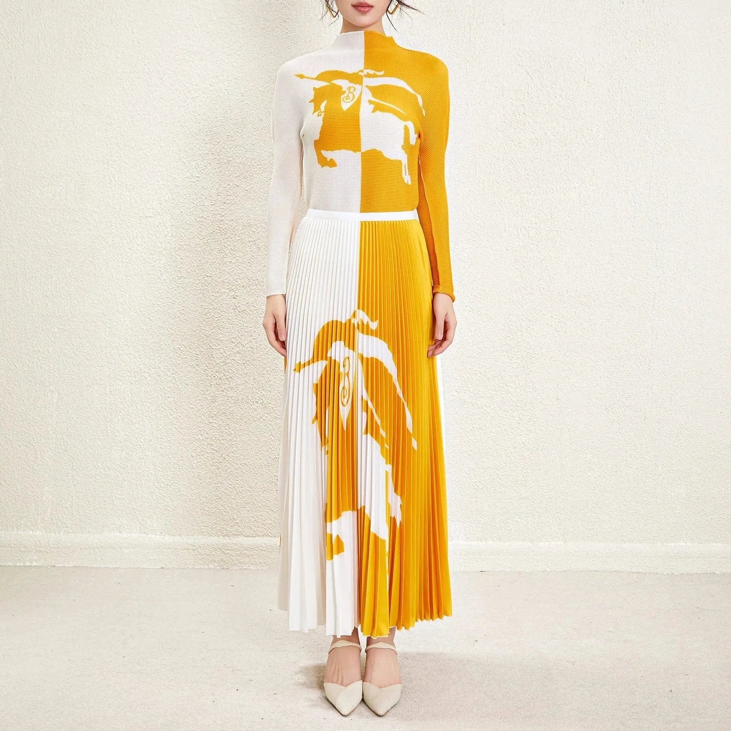 2024 Wholesale Pleated Skirt Set Accepts Customized Printed Long-sleeved Top Printed Long Pleated Skirt Two-piece Set