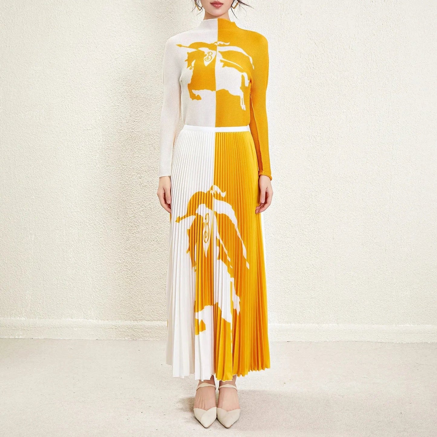 2024 Wholesale Pleated Skirt Set Accepts Customized Printed Long-sleeved Top Printed Long Pleated Skirt Two-piece Set