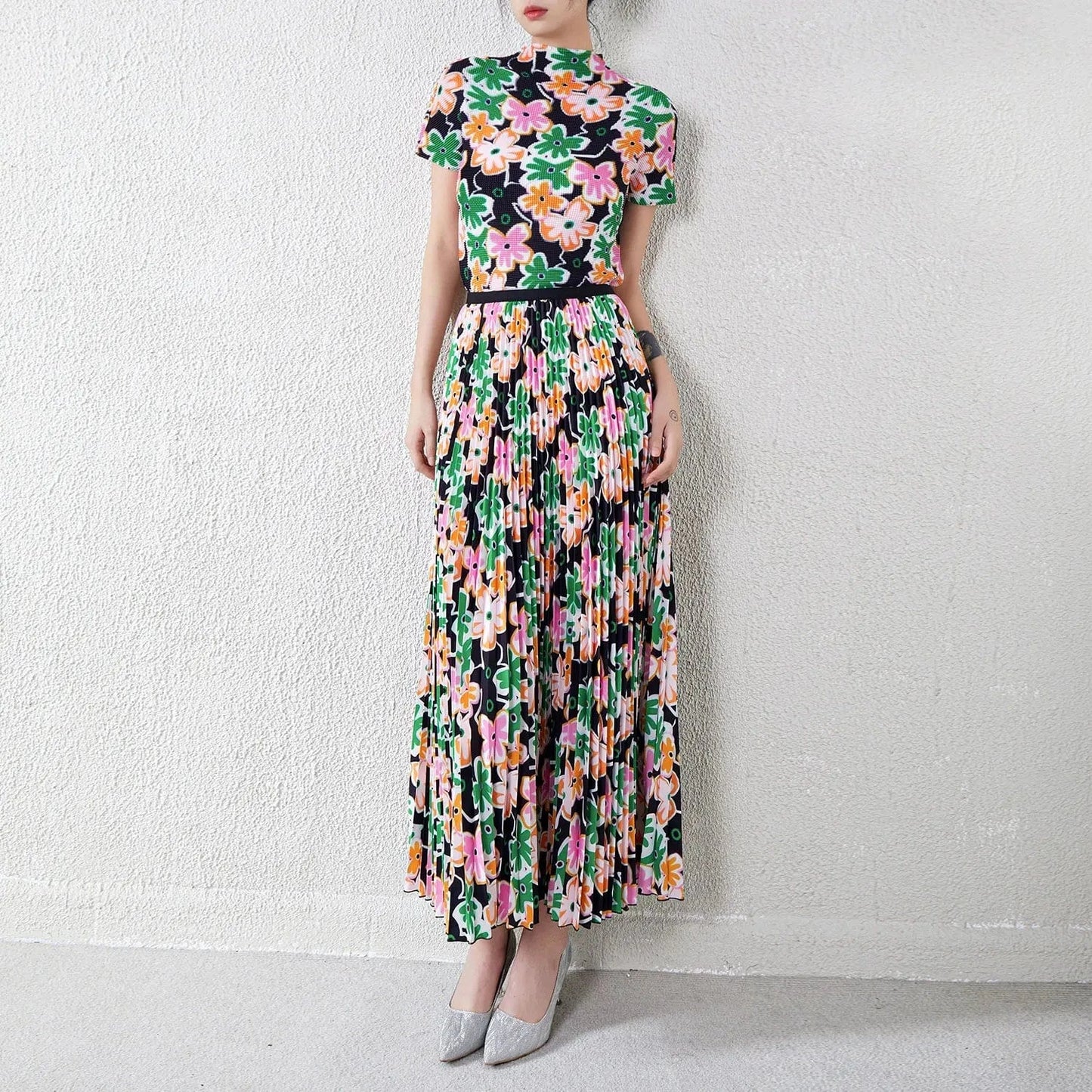 2024 Women's Hot Selling Printed Pleated Short Sleeve T-Shirt Women's Two-Piece Set Miyake Pleated Skirt Set