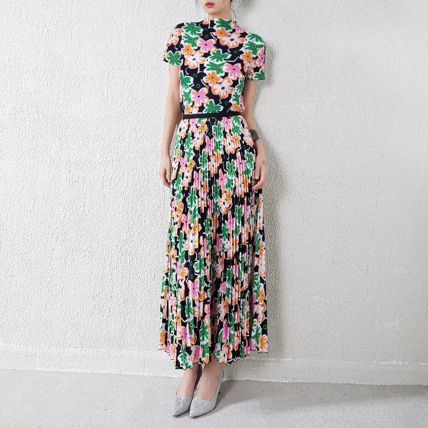 2024 Women's Hot Selling Printed Pleated Short Sleeve T-Shirt Women's Two-Piece Set Miyake Pleated Skirt Set