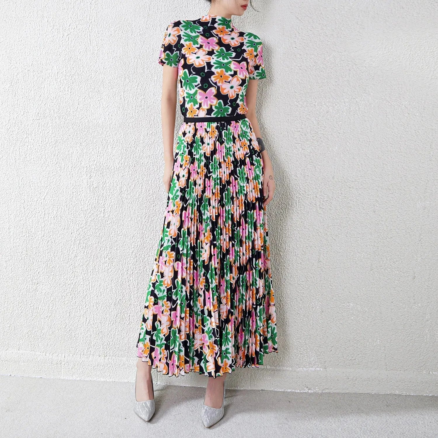 2024 Women's Hot Selling Printed Pleated Short Sleeve T-Shirt Women's Two-Piece Set Miyake Pleated Skirt Set