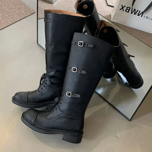 2025 New Fashion Big Brand Catwalk Flat Boots Comfortable High Knights Boots Belt Buckle Sleeve Boots Women