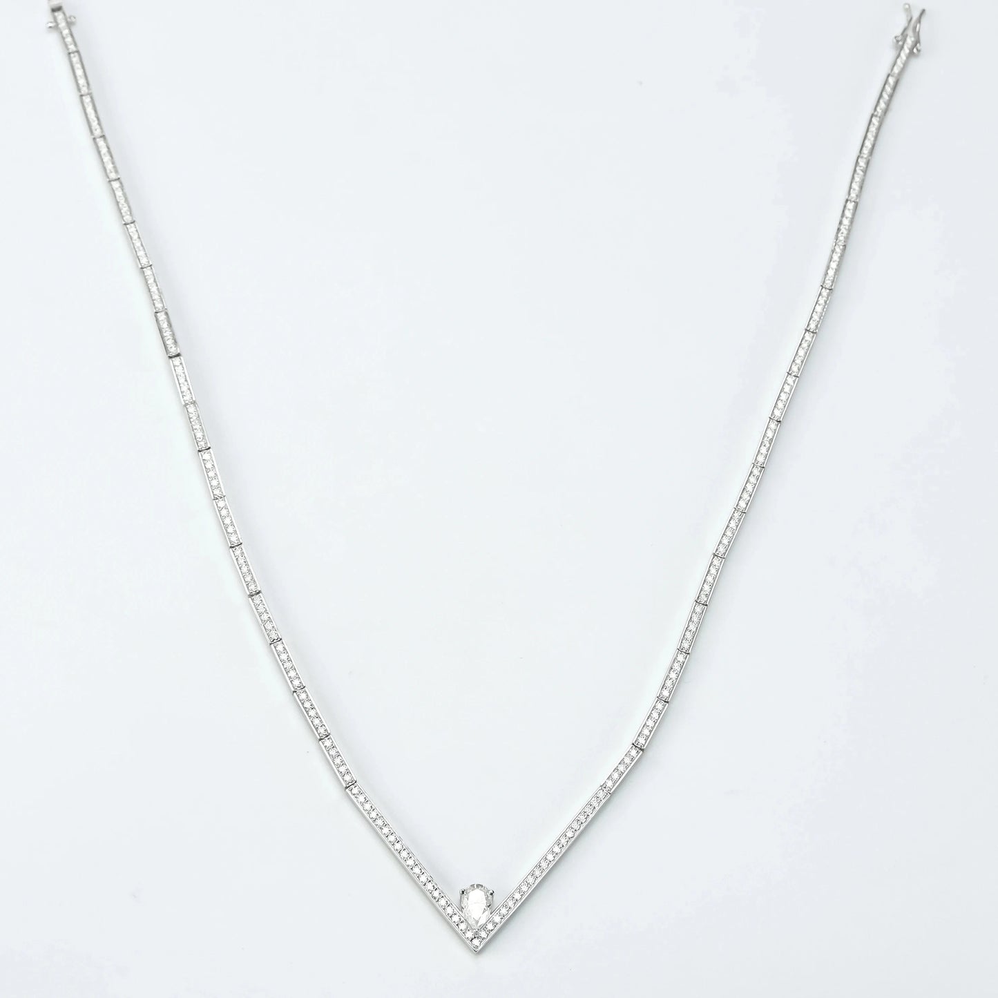 22 Inches / silver Wholesale fine jewelry 925 Sterling Silver V shaped Necklace set with super white pear cut  Moissanite