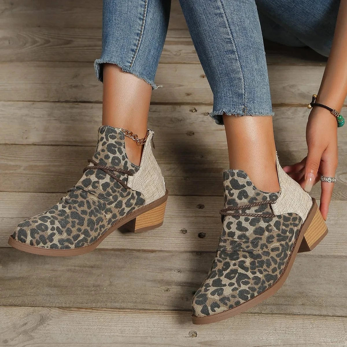 35 / 1 35-43 Pointed Square Heel Leopard Pattern Fashion Short Boots Women's Large Retro Suede Boots chelsea boots