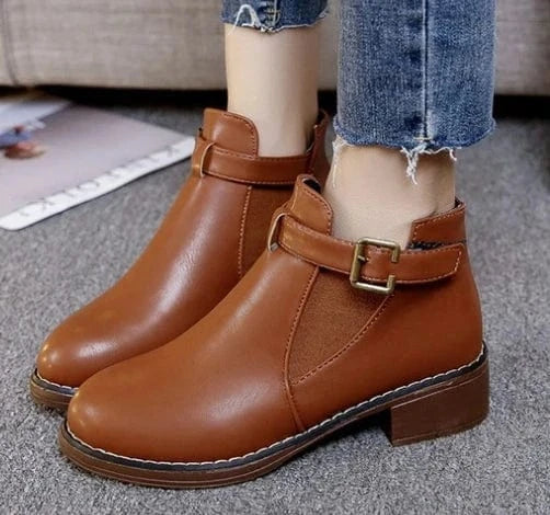 35-40 Spring New Large Women's Shoes Korean Edition Solid PU Face Buckle Thick Heel Short Leather Boots for Women