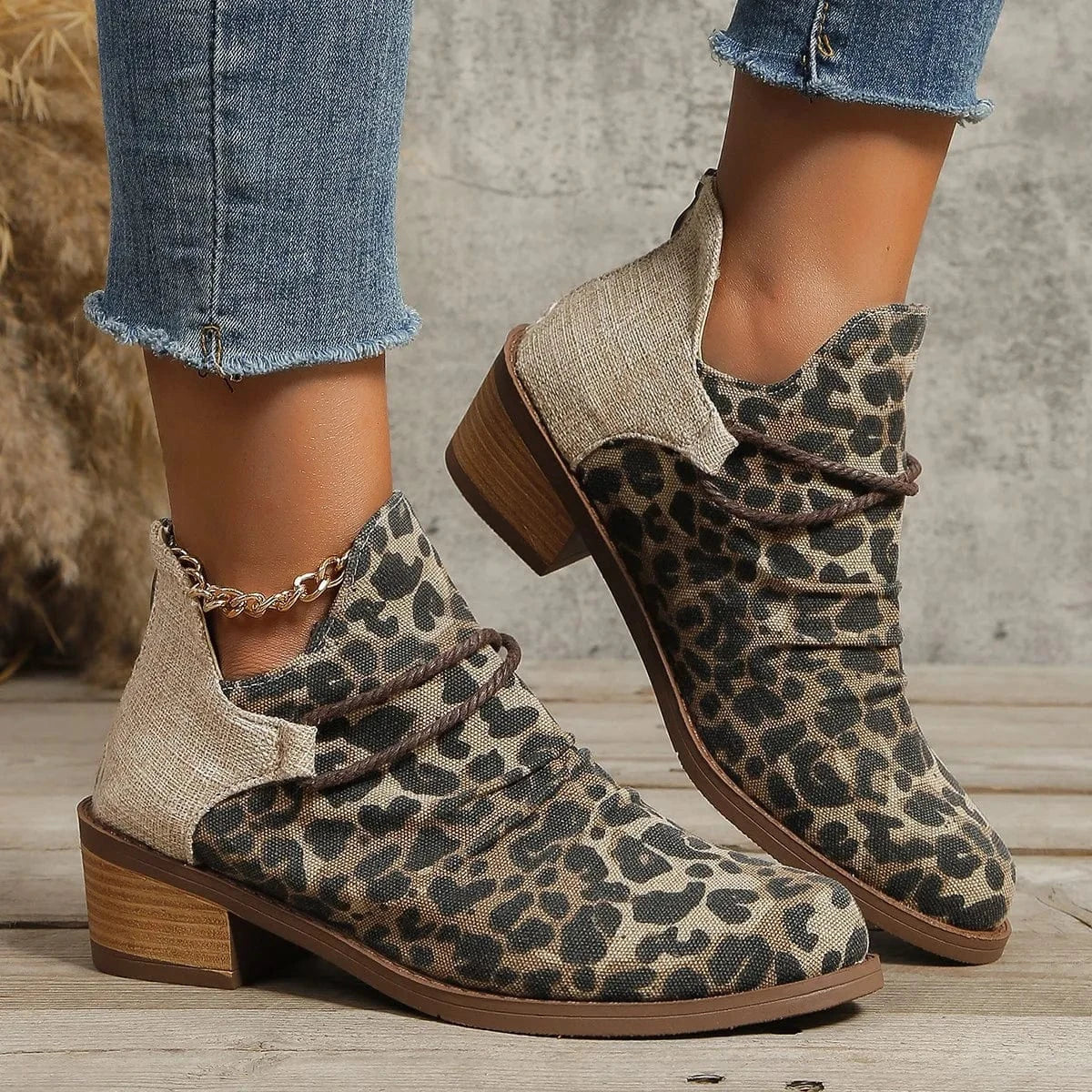 35-43 Pointed Square Heel Leopard Pattern Fashion Short Boots Women's Large Retro Suede Boots chelsea boots