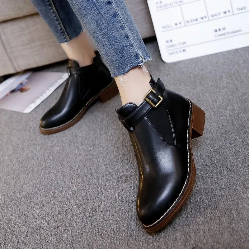 35 / Black 35-40 Spring New Large Women's Shoes Korean Edition Solid PU Face Buckle Thick Heel Short Leather Boots for Women